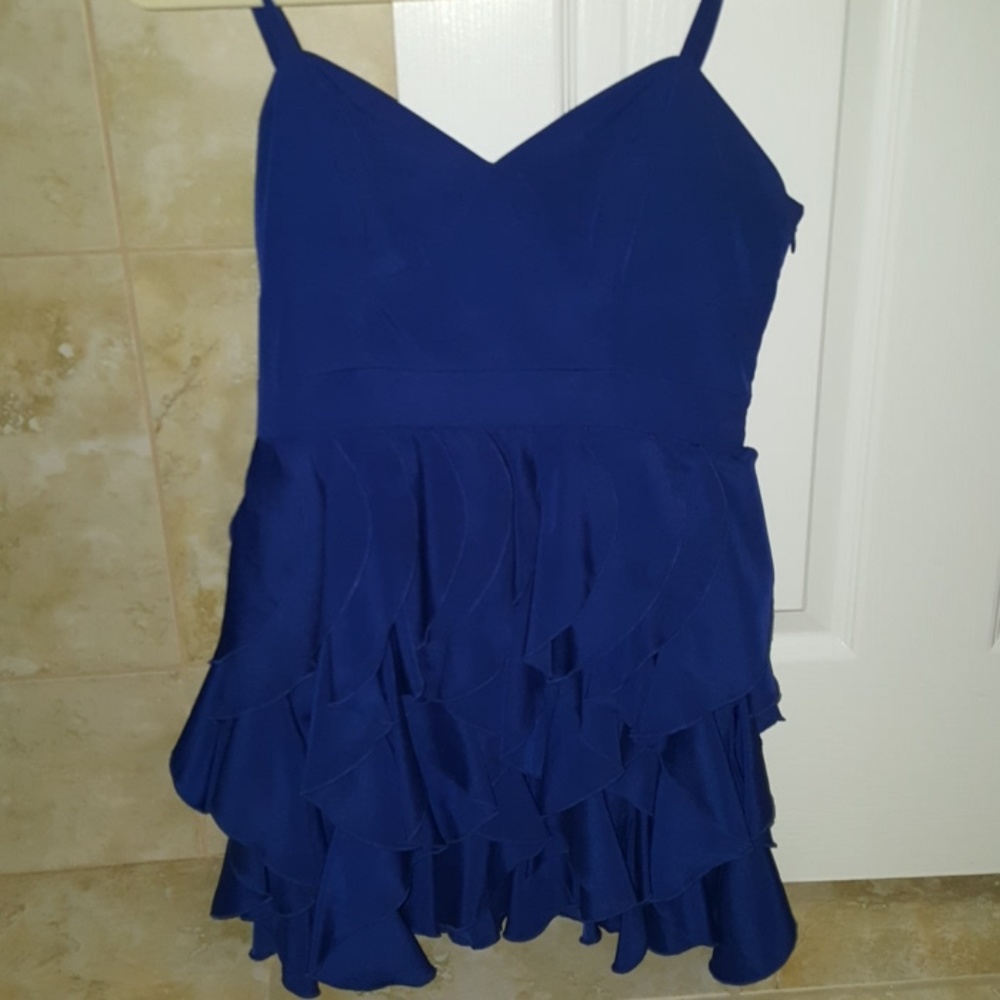 Dress - Picture 3 of 3